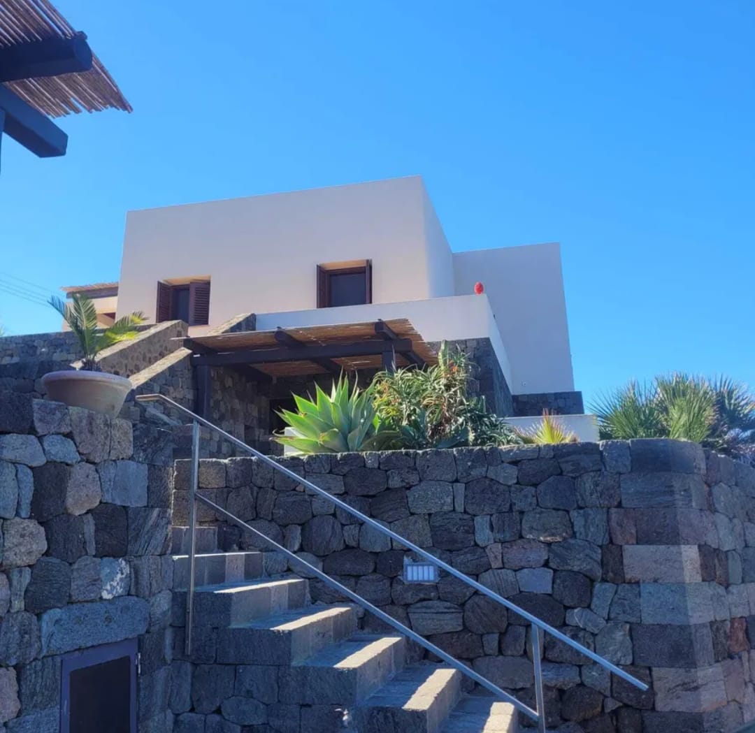 Dammuso Modern Villa In Pantelleria